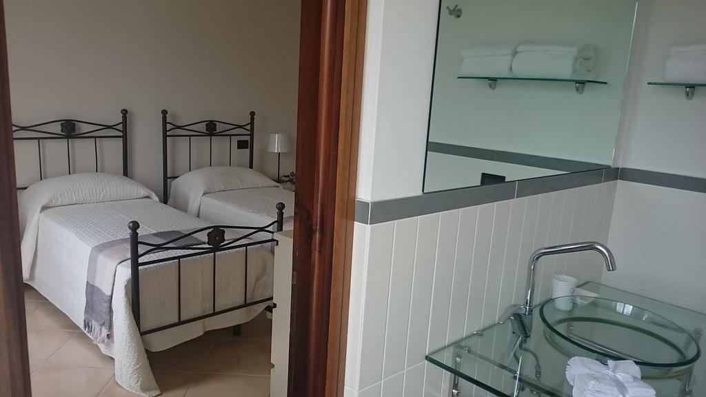 Villa Venino Монеглия Екстериор снимка